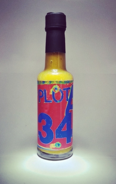 plot 34 fiery habanero and pineapple sauce 6/10