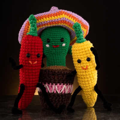 crochet dancing chillis and cactus 